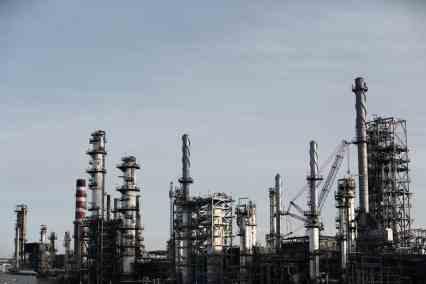 Zelensky Decries Russian Attacks On Gas Infrastructure